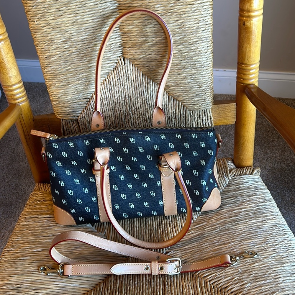 Dooney and Bourke Classic Monaghan Purse
